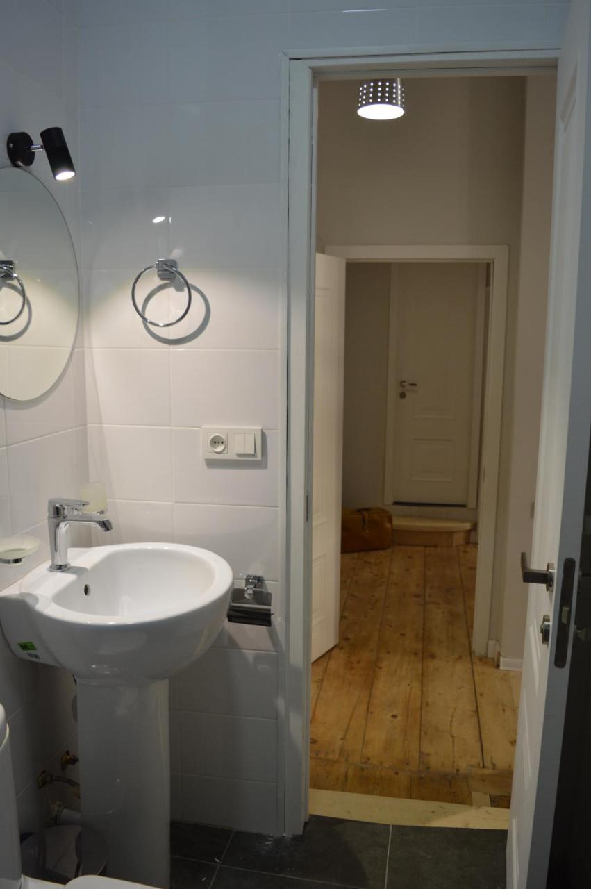 Woodmood Hostel 第比利斯 外观 照片
