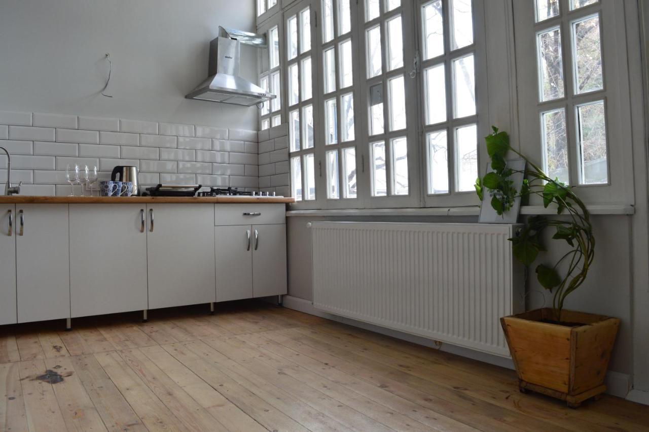 Woodmood Hostel 第比利斯 外观 照片