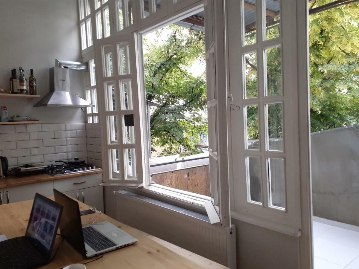 Woodmood Hostel 第比利斯 外观 照片